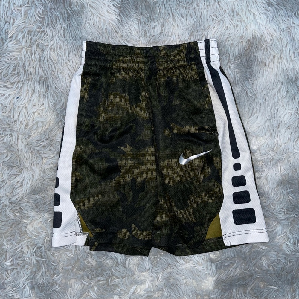Nike shorts - Picture 2 of 7